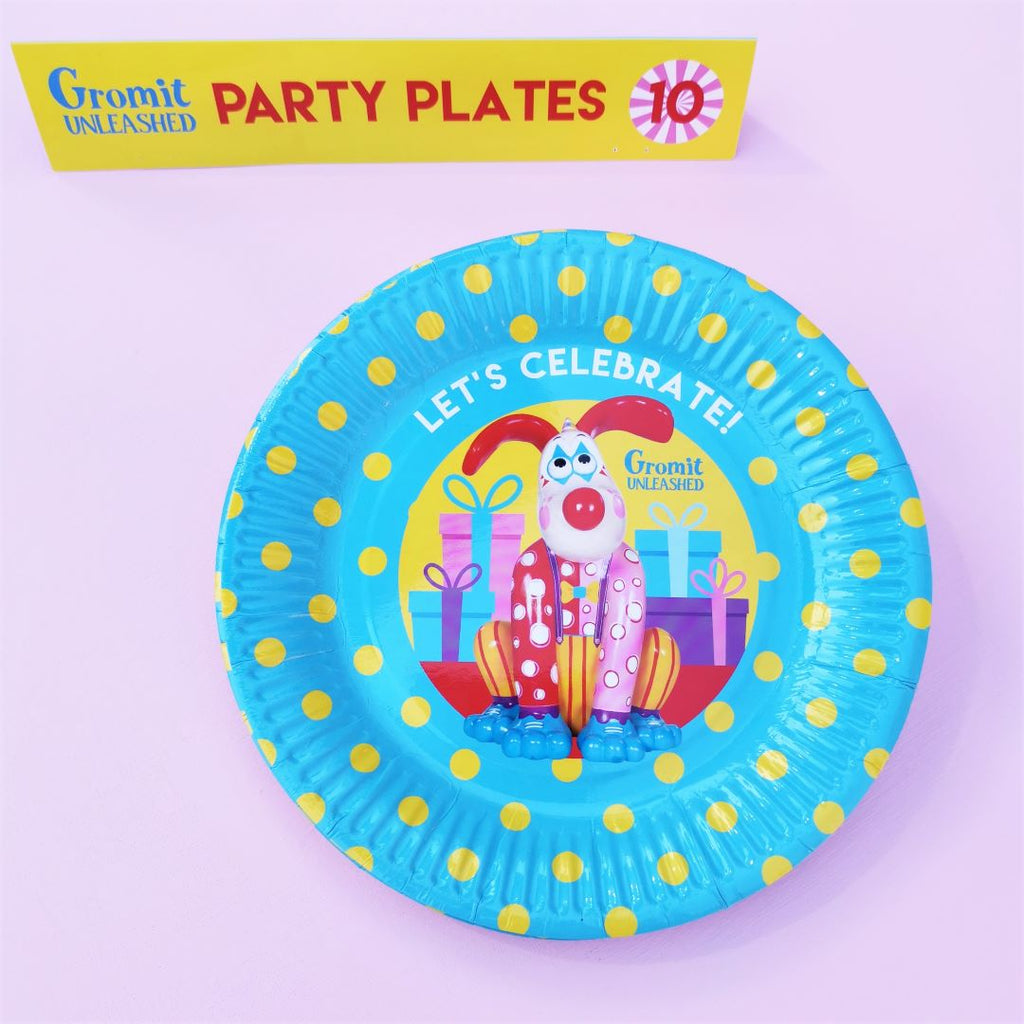 Gromit Unleashed paper party plates featuring 'Giggles' from the trail. 