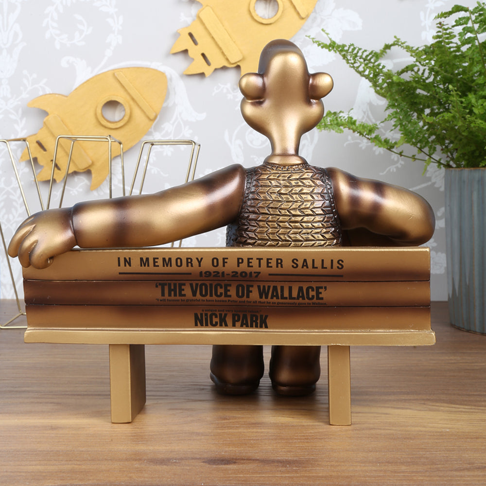 A Grand Tribute Wallace Figurine