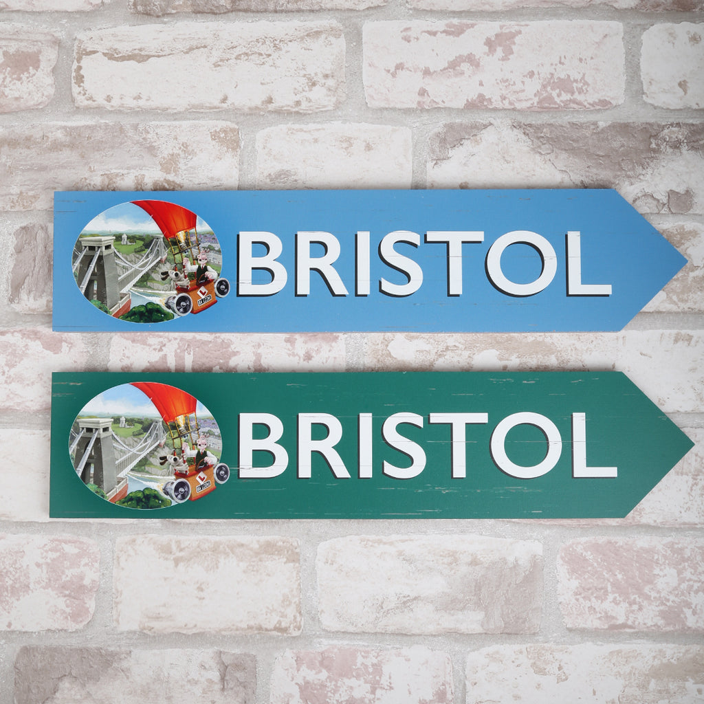 Wallace & Gromit Bristol Balloon Wooden Arrow Plaque Sign