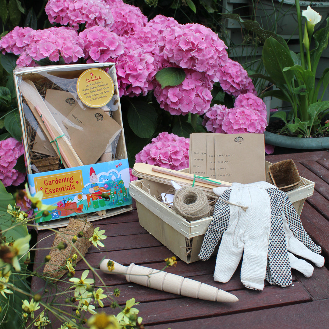 Omitting Kit Gardeners Allotment Essentials Kit Gnome Sweet Gnome – Gromit Unleashed ...