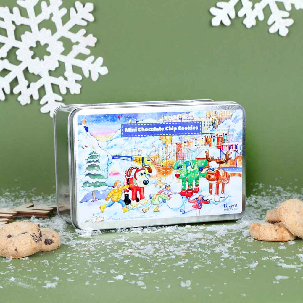 Snowy Sculpture Mini Chocolate Chip Cookies Tin