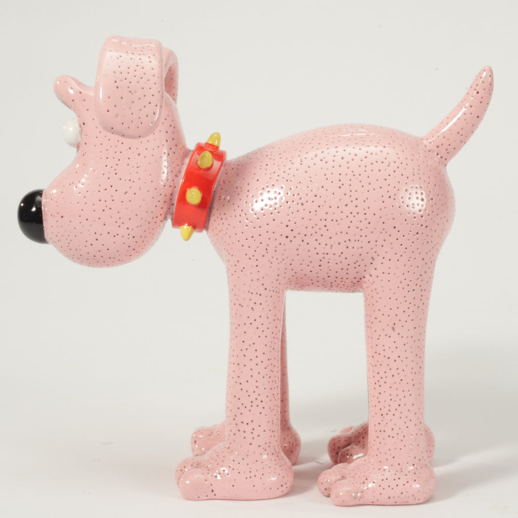 A Close Shave Gromit figurine designed by comedian Harry Hill for the Gromit Unleashed Trail. Classic Gromit with red collar, pink skin and black dots intended to look bald. 