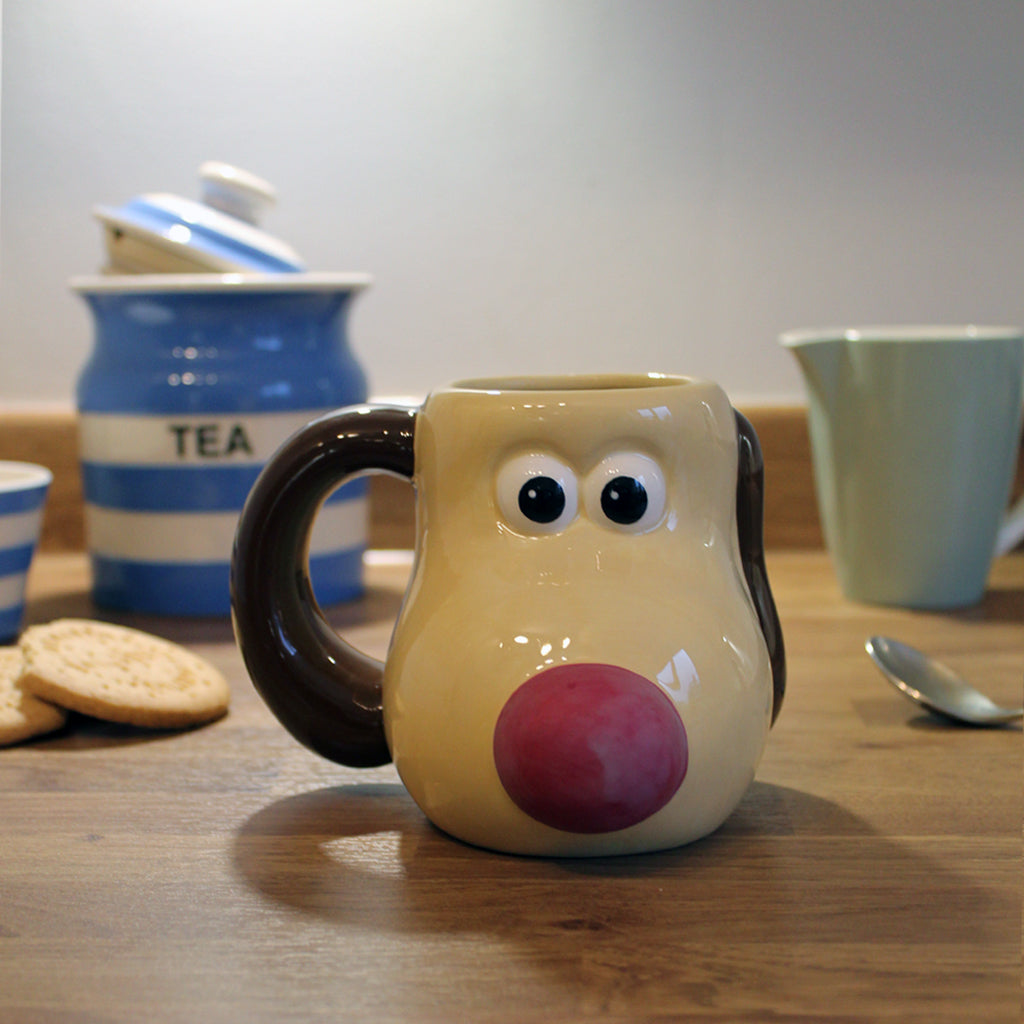 Gromit head-shaped mug with red nose 